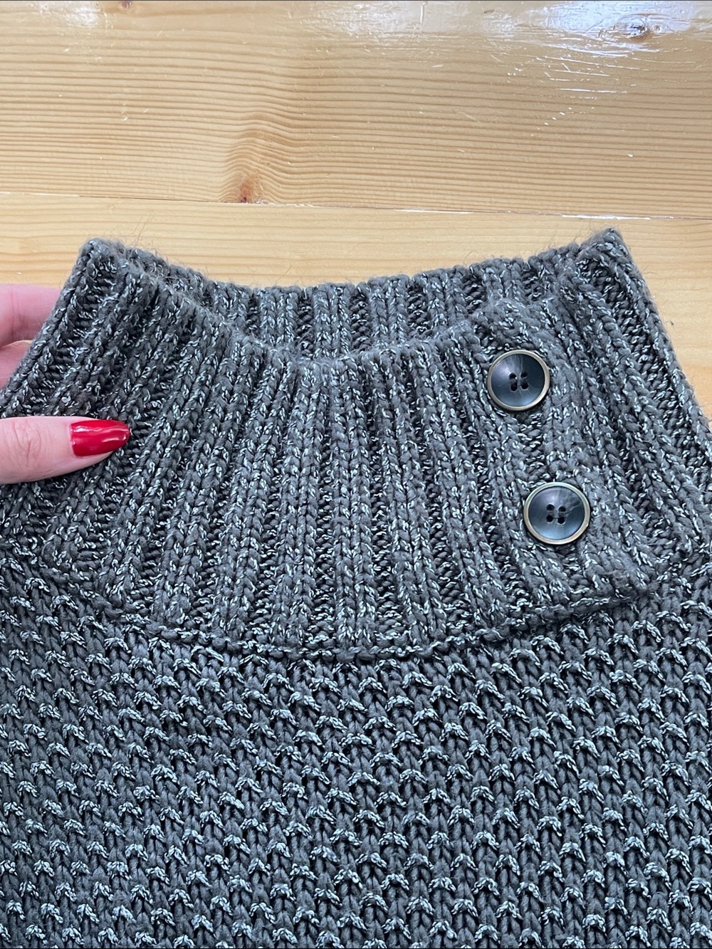 Simply Noelle Gray Knit Button Turtleneck Poncho Sweater Cape Size L/XL - Picture 13 of 15